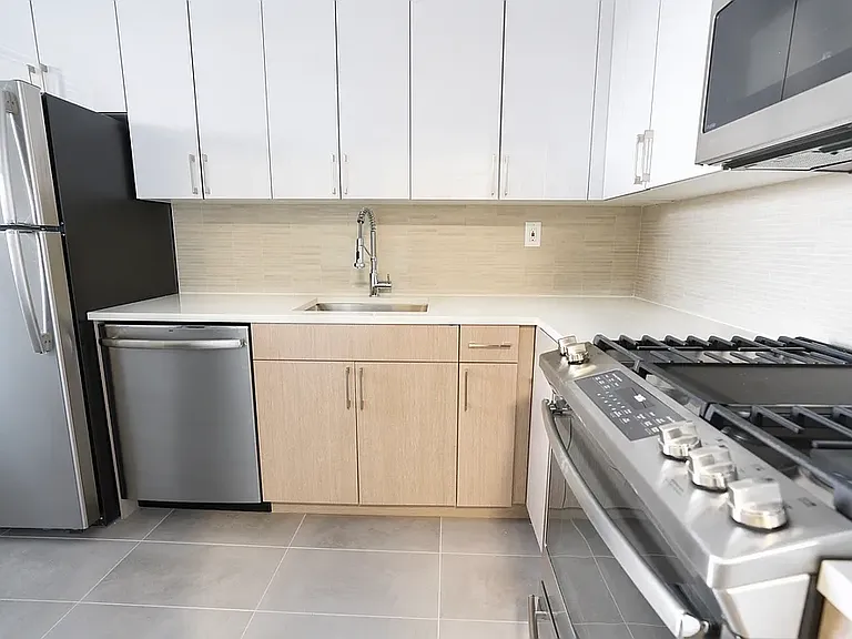 104-60 Queens Blvd #6Y — Photo 2