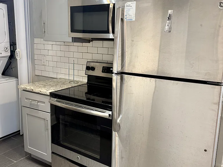 7355 Lindell Blvd #200 — Photo 9