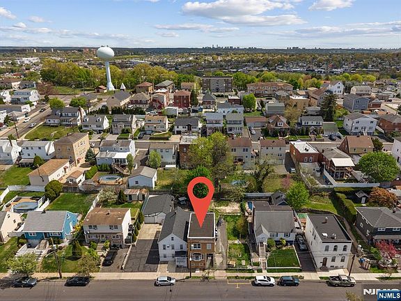2nd image of 280 Malcolm Ave
