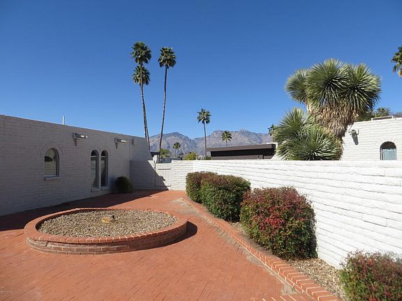 3rd image of 2042 N Calle De Vida
