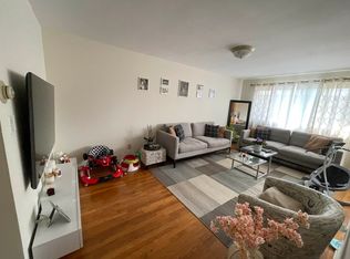 30-11 34th St #5A, Astoria, NY 11103