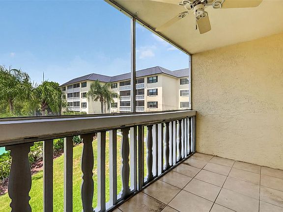 5th image of 101 N GRANDVIEW STREET #203