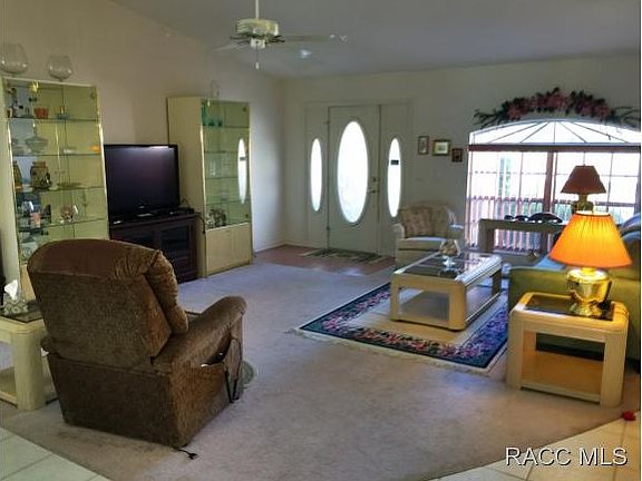 3rd image of 2760 N Canterbury Lake Dr