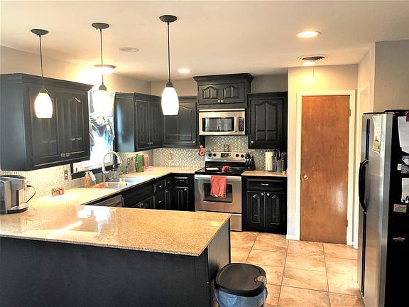 2nd image of 6008 Vernon Ave