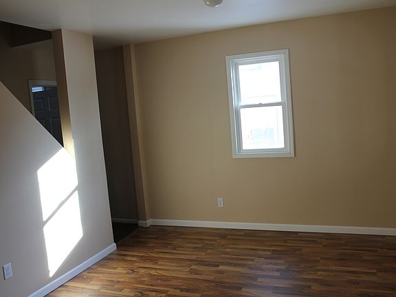 5th image of 3610 Lyndale Ave N