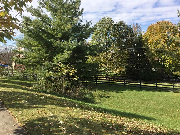 4th image of 4720 Saron Dr