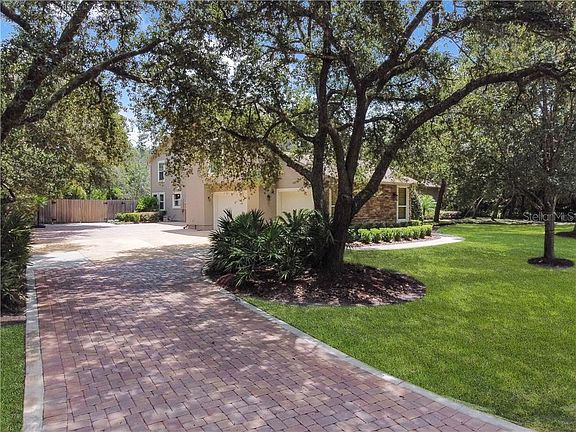 3rd image of 106 Wisteria Dr