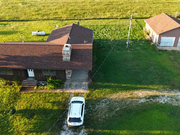 171 King Ln, Raymondville, MO 65555