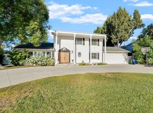 23861 Crosson Dr, Woodland Hills, CA 91367