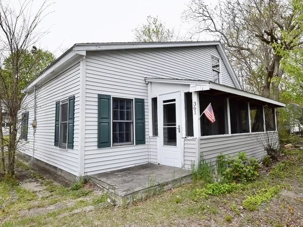 361 Tremont St, Taunton, MA 02780