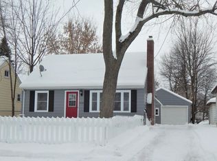 318 E Rouse St, Lansing, MI 48910