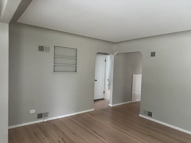 3336 S Marion St — Photo 3