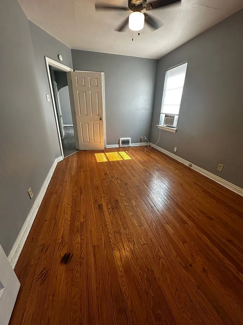 3928 Dunnica Ave — Photo 3