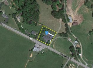 10913 Stewartsville Rd, Vinton, VA 24179