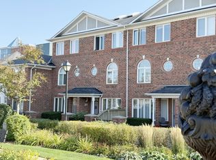 18 Clark Ave W #107, Vaughan, ON L4J 8H1