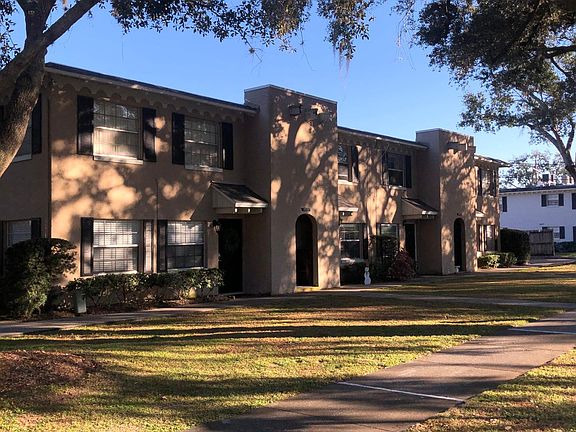 5th image of 3331 N Westmoreland Dr APT 2
