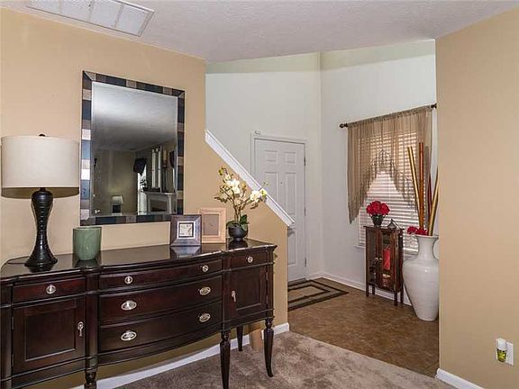 5th image of 10870 Bellflower Ct
