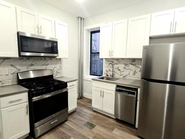 158 Bergen Avenue image 1 of 10