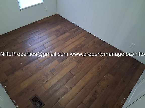 5th image of 5636 Aenon Ln