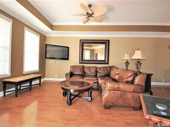 3rd image of 4715 SW 91st Dr Unit 303
