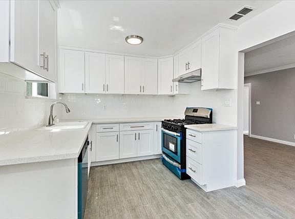 4th image of 1446 S Pleasant Ave