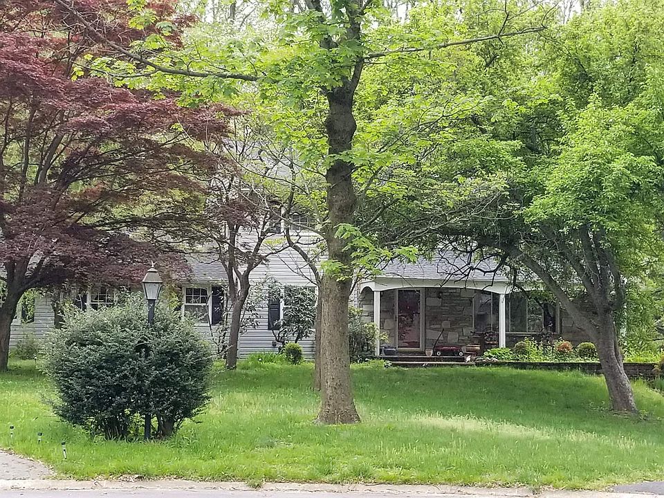1st image of 26 Jenkins Dr