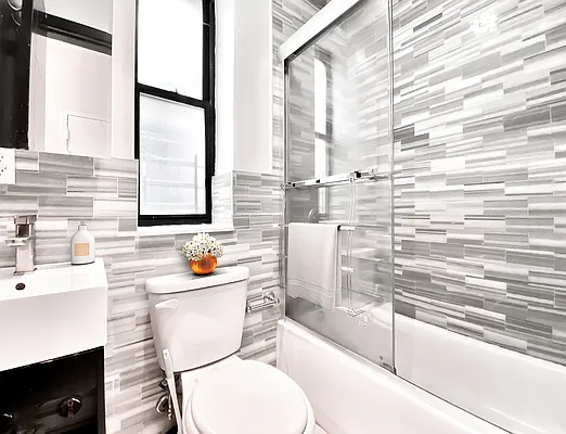 Rented by Voro NYC | media 8