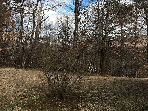 5th image of 84 Meador Ln