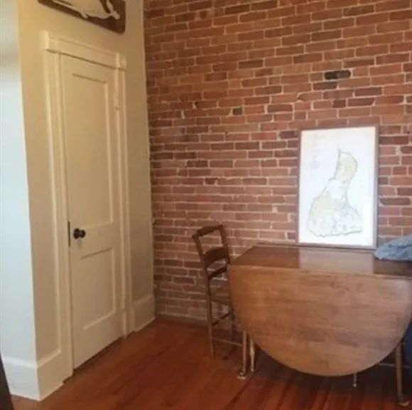554 E 4th St #6 — Photo 5
