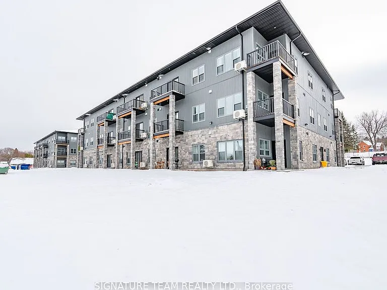 78 Queen St #204 — Photo 5