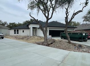 207 Doral Ln, Rockport, TX 78382