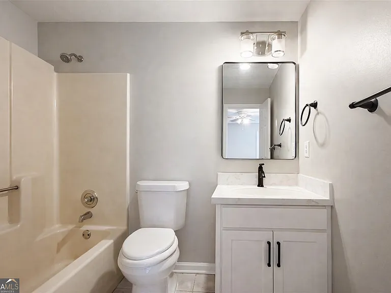 2644 Saint Charles Ln NW — Photo 15