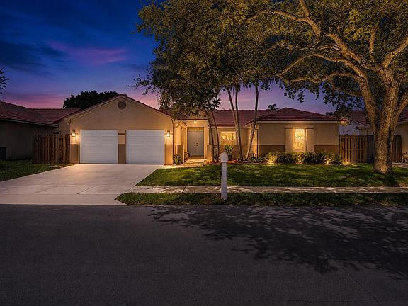 2nd image of 3083 Lillian Lane