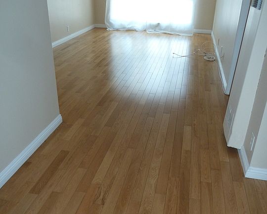 2nd image of 1001 N Orange Grove Ave