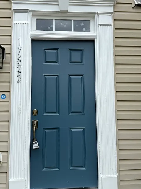 4 bed, 1320 sqft, $1,900 — Photo 2