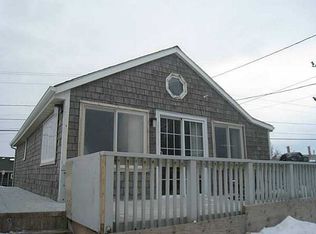 1109 Succotash Rd, Narragansett, RI 02879