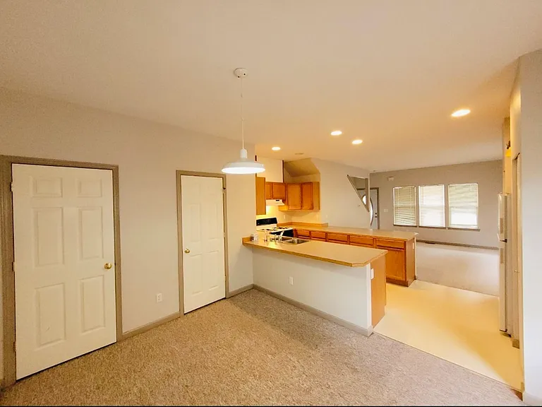 2926 Nevada St — Photo 2