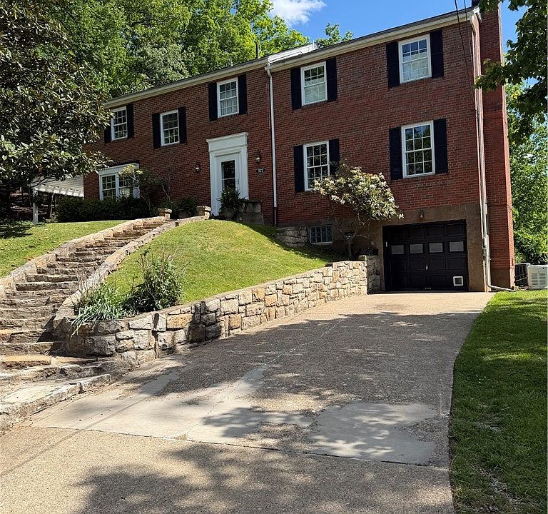 1st image of 922 Woodland Ave