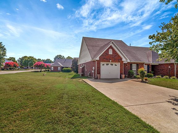 2nd image of 2822 Stonehedge Dr