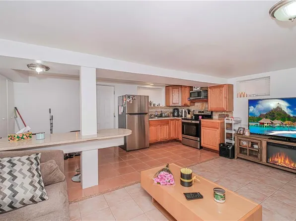 2267 W 6th St, Brooklyn, NY 11223