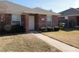 1611 Enloe Ct, Bryan, TX 77802