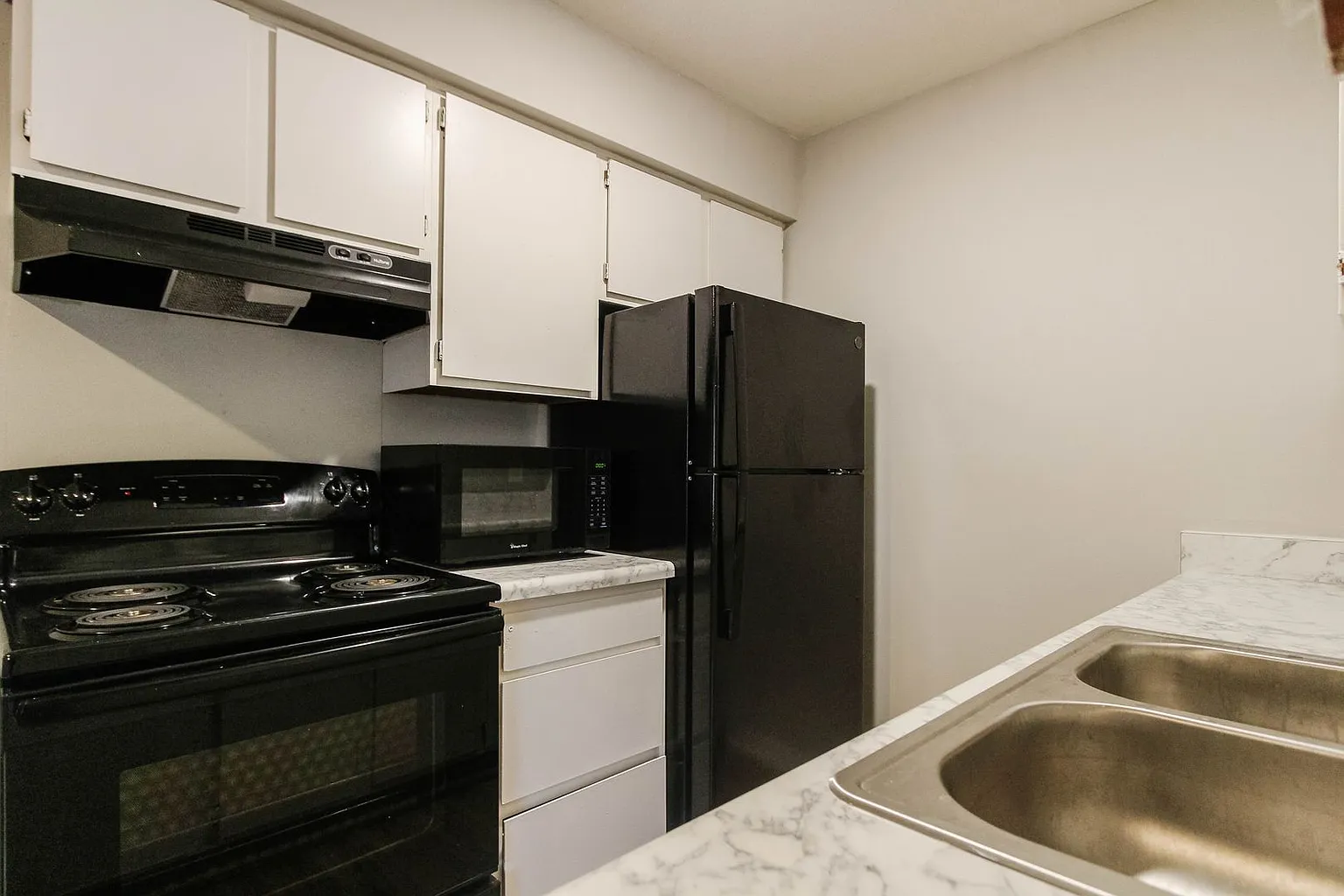 300 S West St #416 photo 1