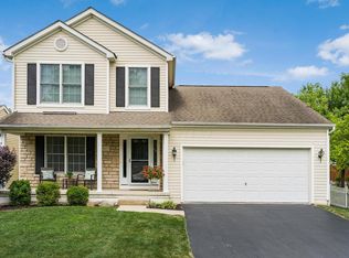 8631 Clover Glade Dr, Lewis Center, OH 43035