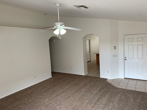 Great Room with Vaulted ceiling