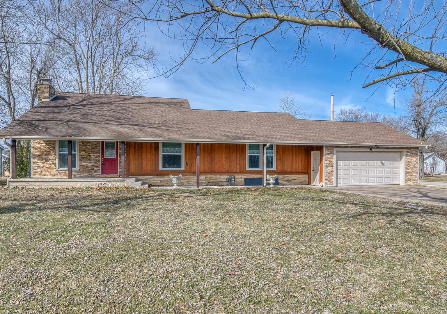 For Rent | 2206 S Tyler Ave, Joplin, MO 3 Bed | 2 Bath| $1,595/month. — Photo 1