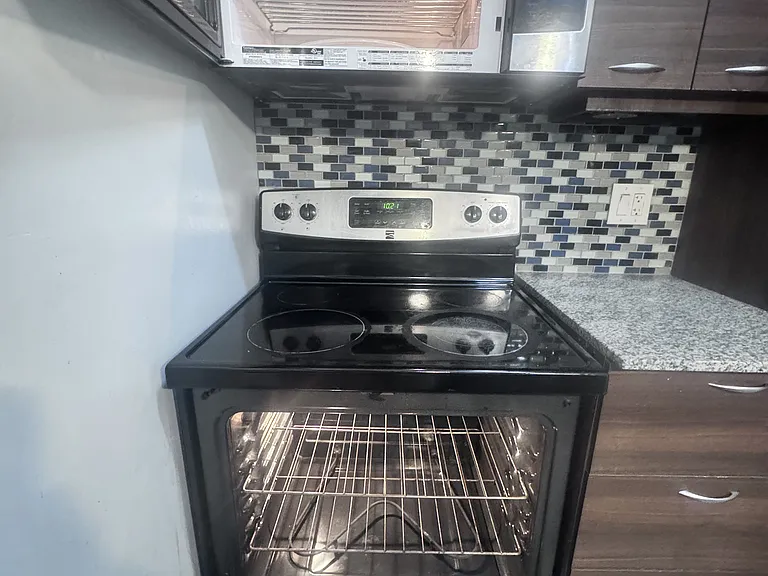 318 Spruce St #406 — Photo 8