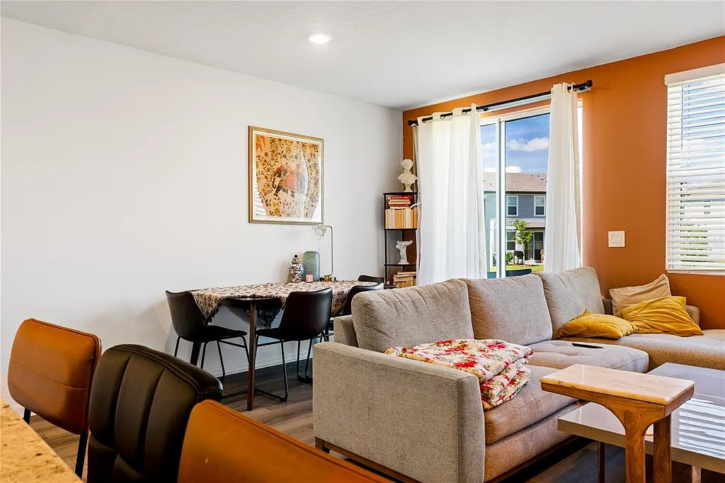 3 bed, 2.5 bath, 1485 sqft, $2,300 — Photo 4