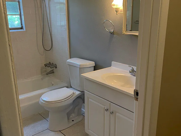 10823 Beverly Hills Dr — Photo 7