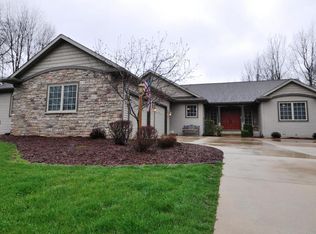 26965 White Oak St, Edwardsburg, MI 49112