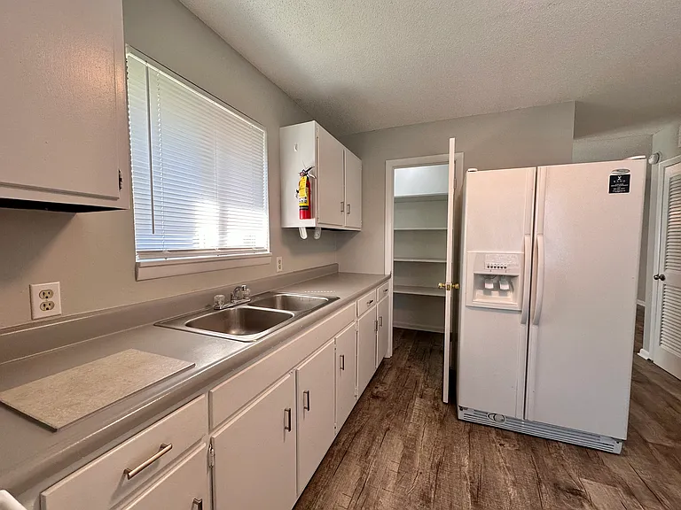 1020 E Mountcastle St #34 — Photo 5